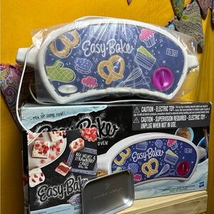 Easy-Bake Ultimate Oven Baking Bundle